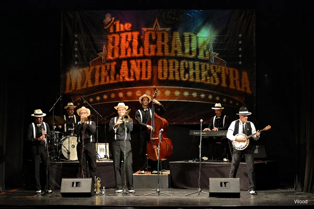 The Belgrade Dixieland Orchestra on stage
